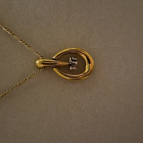 Nina Ricci Gold Plated Pendant Necklace - Picture 3 of 4